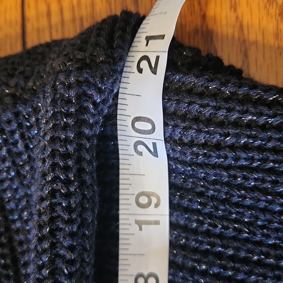 Love Tree, NWOT,  Women's Black sweater, Size Large,  long sleeves - Picture 6 of 9